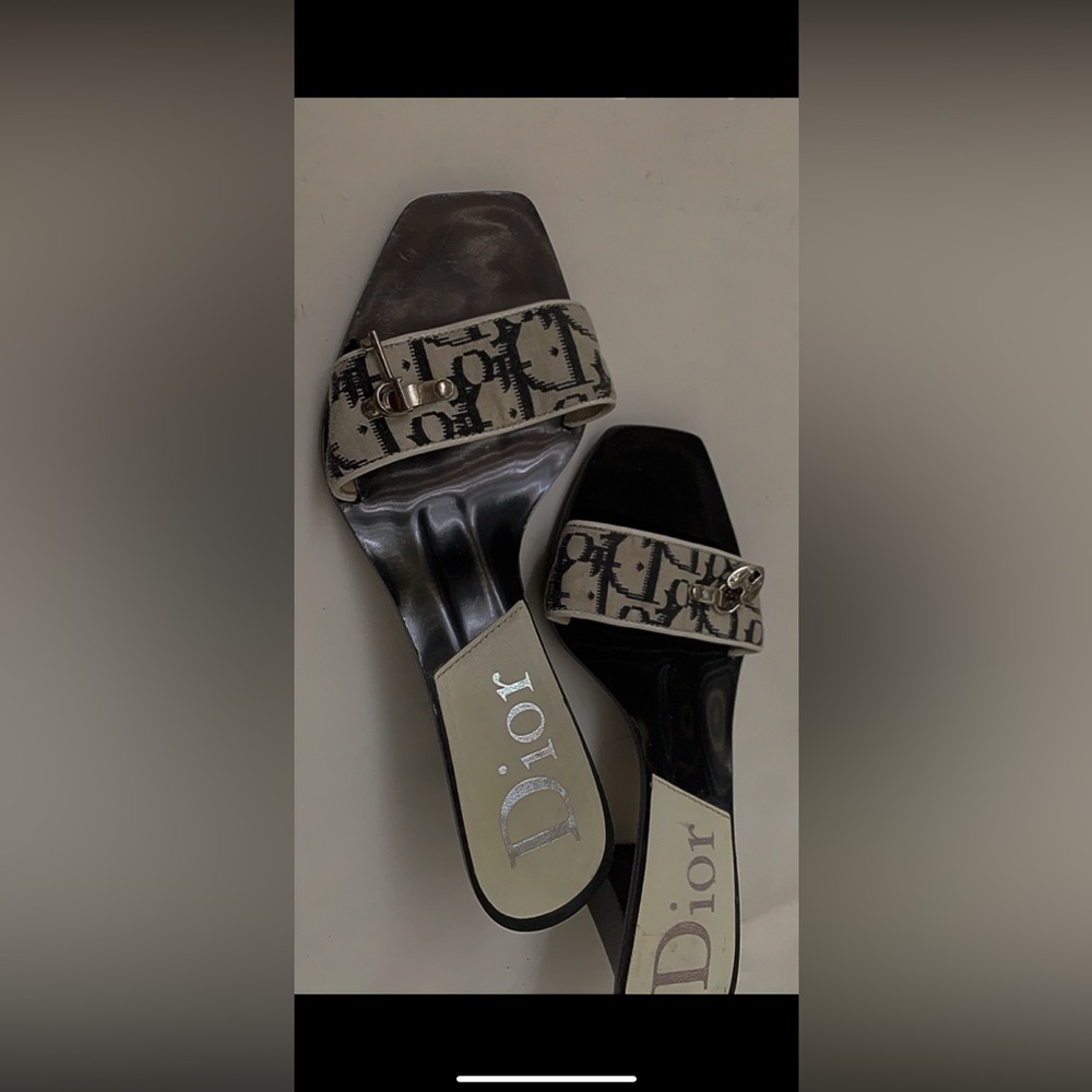 Vintage Dior kitten heels size 6, host pick